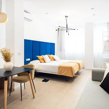 Blanq Marina Aparthotel