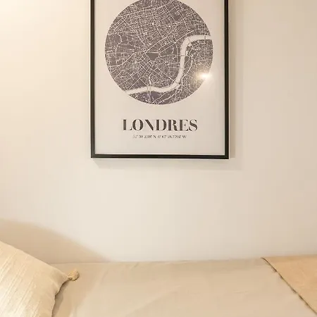 Residencia Universitaria Trinitarios شقة