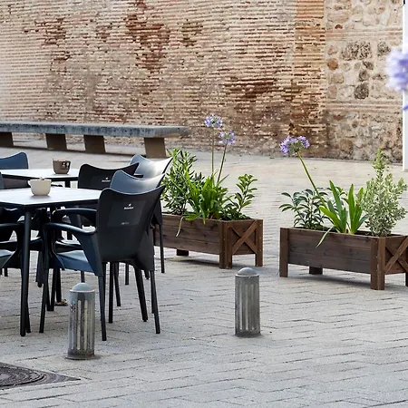Hotell Atarazanas 4*