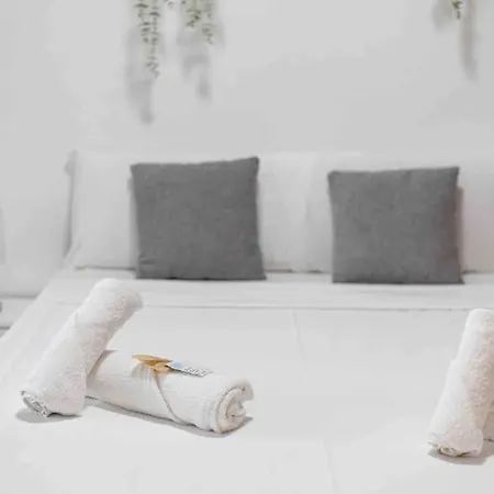 15 Min. Metro Ride To The Center アパート *