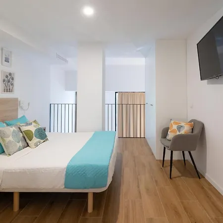 Dormforyou Alameda 12 *