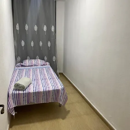 Habitacion Privada Workstay * Валенсия
