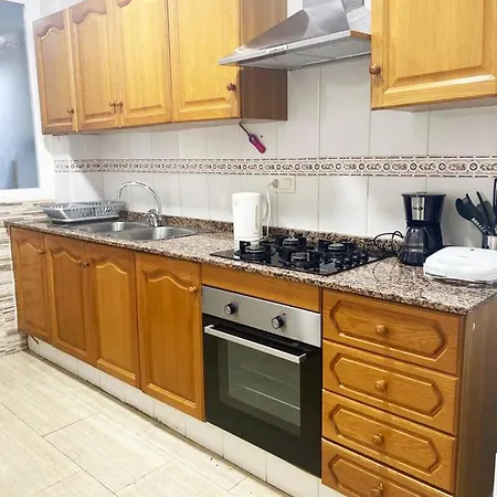 Peres I Valero En Piso Compartido