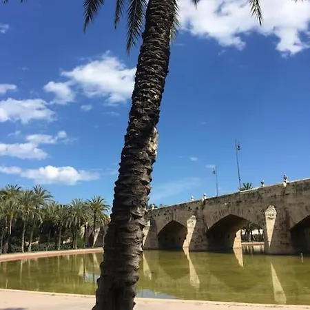 Heart Of Trendy Area Of Russafa With Lovely Terrace ! Au Coeur De Ruzafa Avec Belle Terrasse !