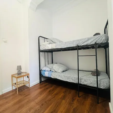 Peres I Valero En Piso Compartido 招待所