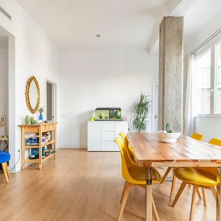 Preciosa Con Terraza Y Bano Exclusivo Valencia
