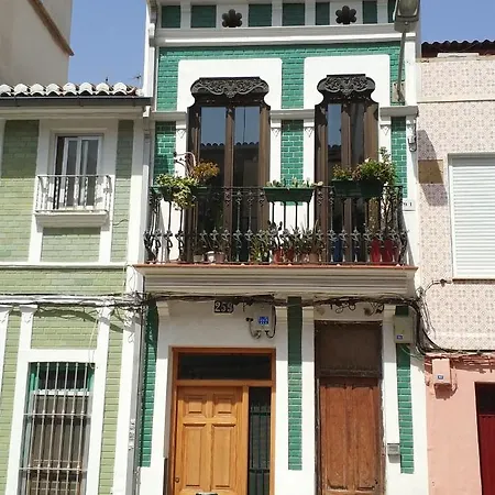 Casa Entrada Privada * Valenza