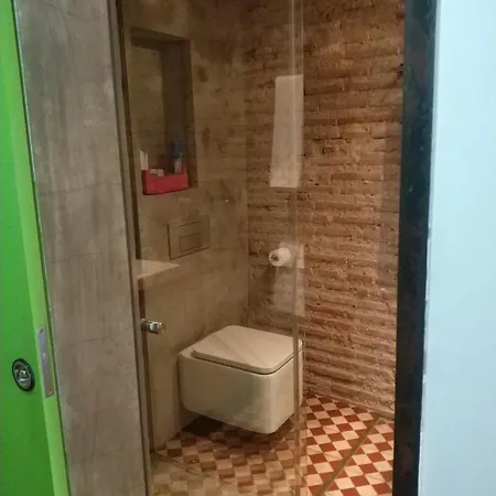 Casa Entrada Privada * Valenza