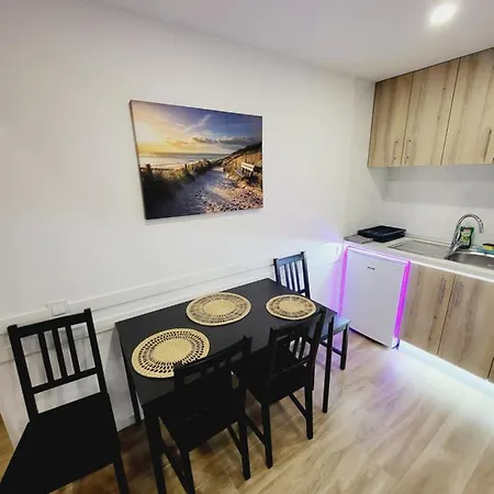 Carbonell 1 Hotel apartamentowy *