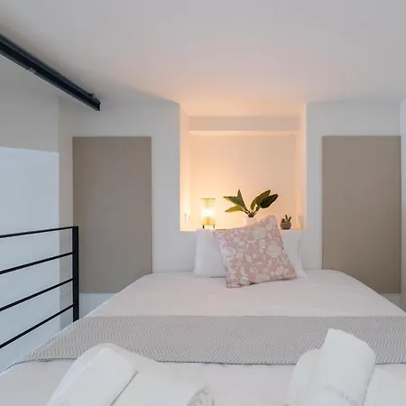 Loft Petit Noir Ciencias Apartment