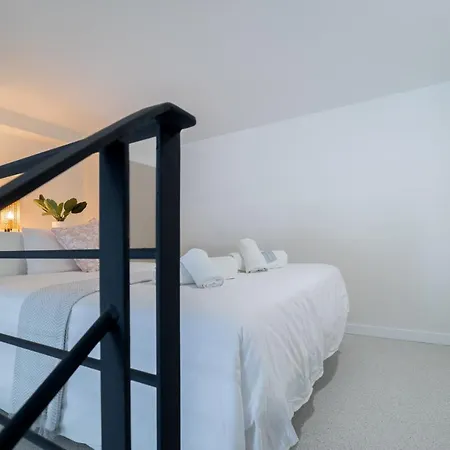 Loft Petit Noir Ciencias Apartment Valencia