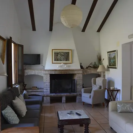 Semesterbostad El Pino B & B,