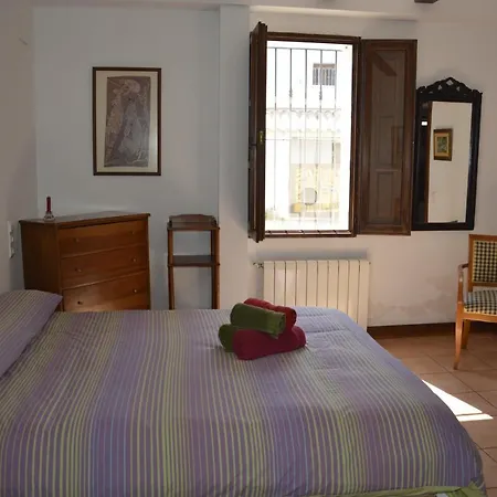 El Pino B & B, *