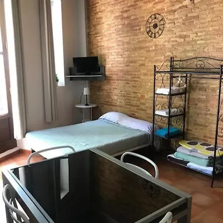 Iy Loft 1 Up To 5 People - In The Historic Center. *