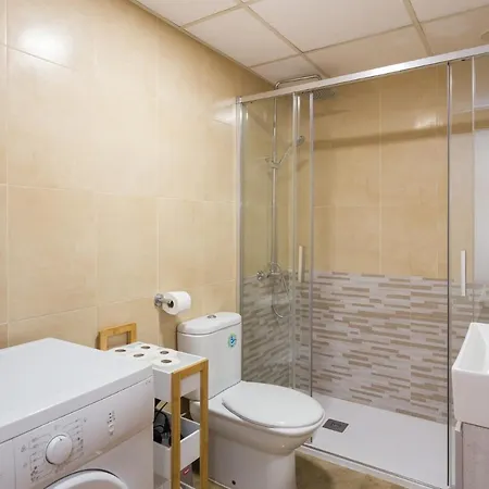 Appartamento Piso Familiar Cerca Del Centro, Ac Y Wifi Gratis