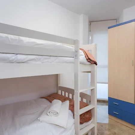 Piso Familiar Cerca Del Centro, Ac Y Wifi Gratis * Валенсия