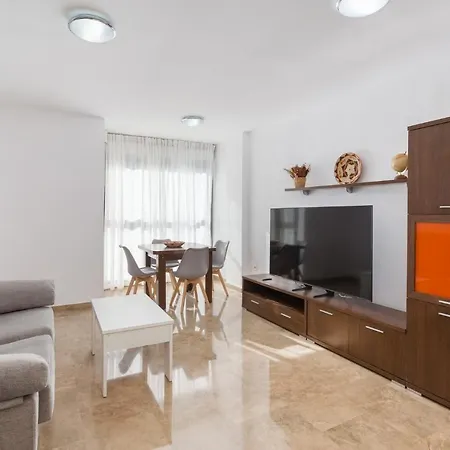 Piso Familiar Cerca Del Centro, Ac Y Wifi Gratis Валенсия