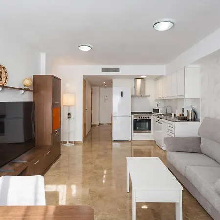 Appartamento Piso Familiar Cerca Del Centro, Ac Y Wifi Gratis *