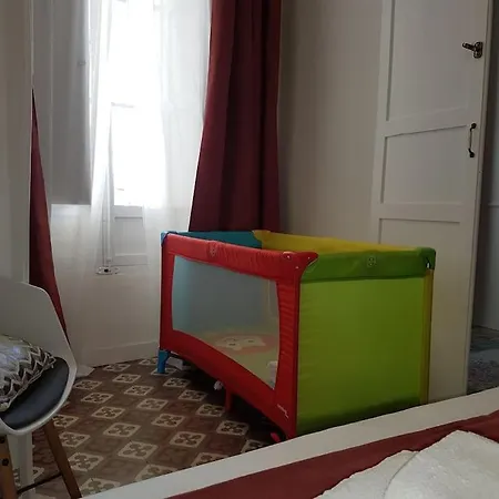 Family Century House With Terrace And Parking *