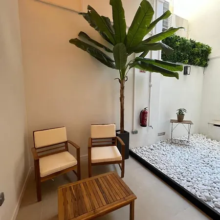 Nina Mala 발렌시아