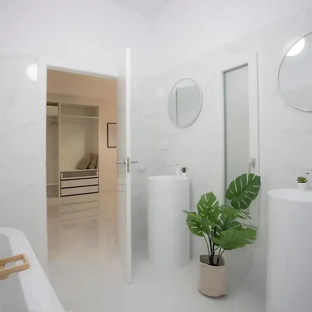 Апартаменты Singularstays Tinglado