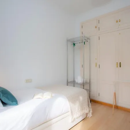Singularstays Reina Ii Appartement