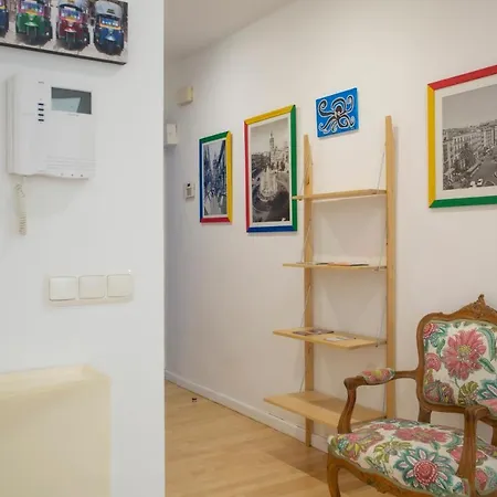 Appartement Singularstays Reina Ii