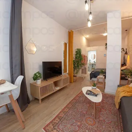 Apartamento Ra - Stylish Loft - Walk To The Of