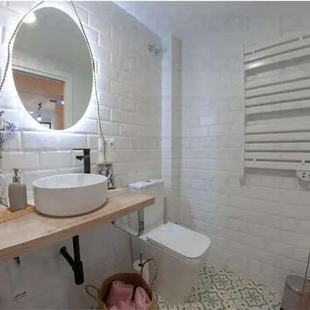 Ra - Stylish Loft - Walk To The Of