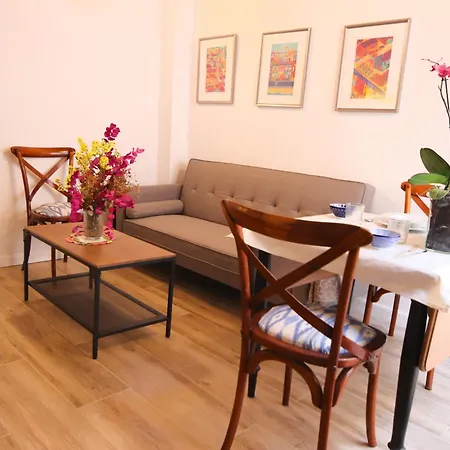 Apartamento Frente A Playa Malvarrosa Apartment *