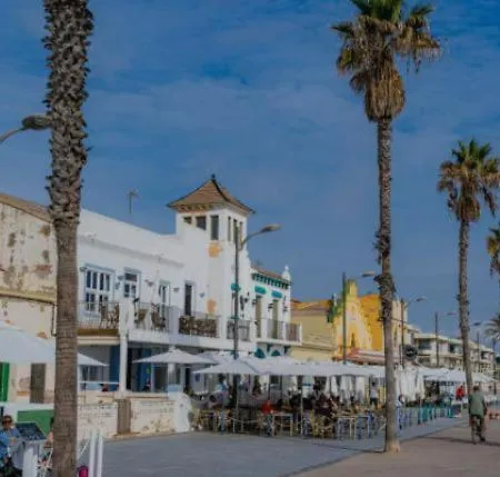 Detras Del Puerto Homestay Valencia