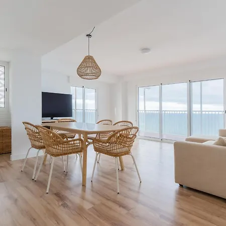 Ocean's Whisper: Les Palmeres Seaview Sanctuary * Valencia