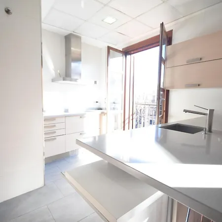 Estupendo En La Historica Plaza Del Tossal Valensiya