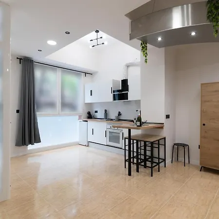 Spacious Oceanografic Flats *