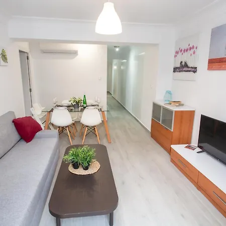 Tranquilo Apartamento Centrico En Plaza Cisneros Apartment *