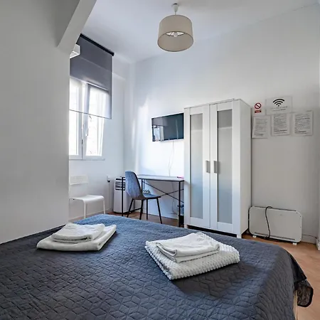 Versus Guest house *