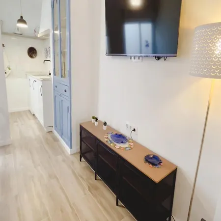 Apartamento Frente A Playa Malvarrosa Apartment *