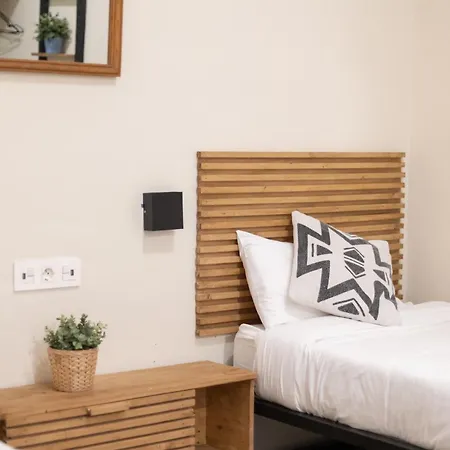 Bird House Bed & Breakfast 3*