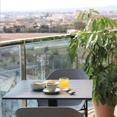 Apartment Oceanographic 1 Bedroom With Balcony & Pool