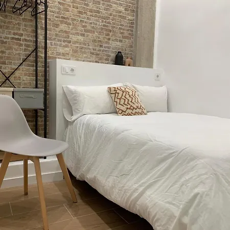 Quarto em Acomodações Particulares Valencia Beach Rooms *