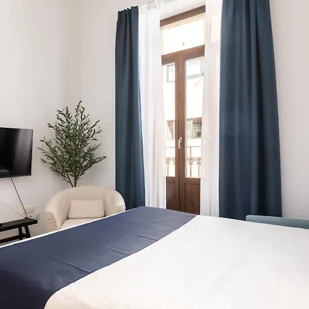 Moontels Plaza De Vannes