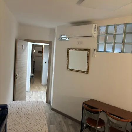 Habitacion En Playa Malvarrosa * 瓦伦西亚