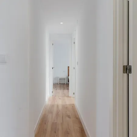 Ocean's Whisper: Les Palmeres Seaview Sanctuary Apartment Valencia