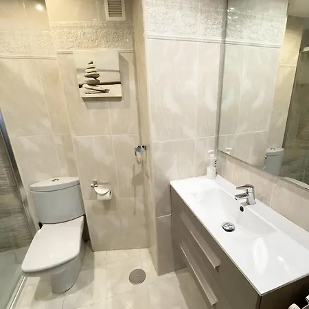 Homestay Residencial Private Room, Comfy&quiet Well Located - Center And Valencia