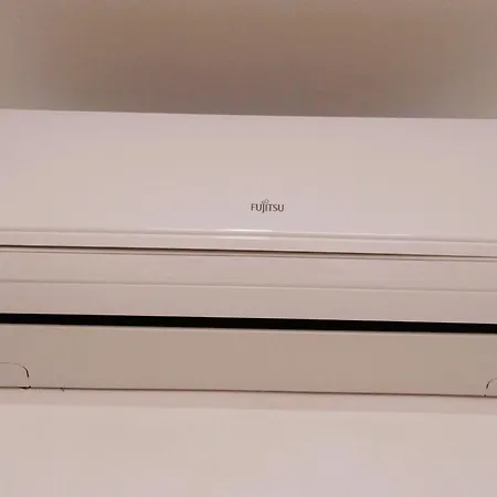 Cerca De La Marina En