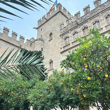 Проживание в семье Mirador 1 Del Mercado - Con Bano Privado En El Centro De La Ciudad Vella *
