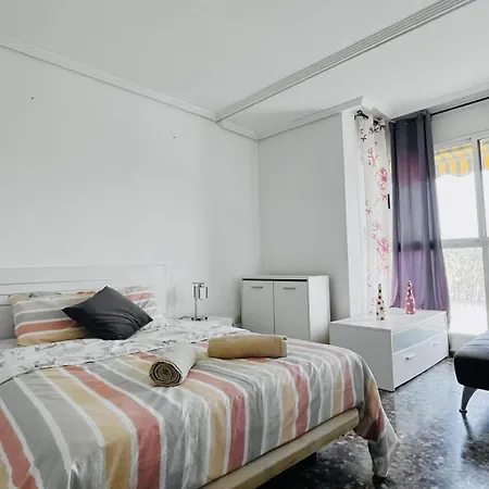 民宿 Apartamento Compartido Con Vista Al Puerto *