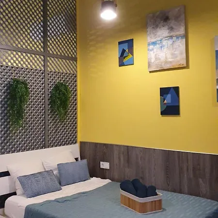 Lliri 32 Apartment