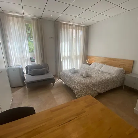 11 Nights Apartament *
