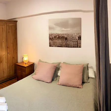 Near The Beach In Cabanal Area Apartment Valencia